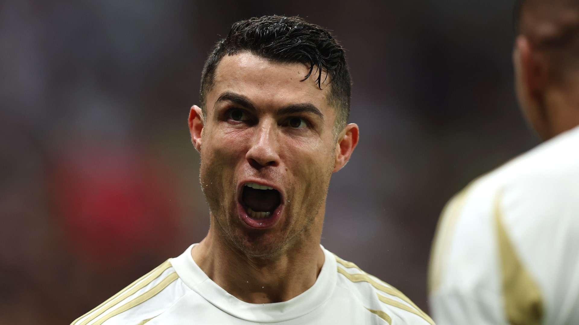 内做出了 内做出了